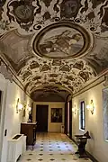 Couloir avec les armoiries de la famille de la Gherardesca, Palazzo della Gherardesca.