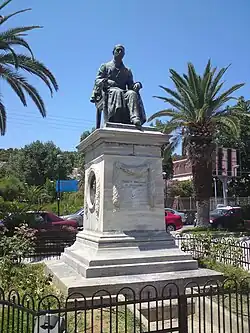 Statue de Panagis Vallianos (el) à Argostóli (Céphalonie).