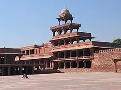 Le Panch Mahal