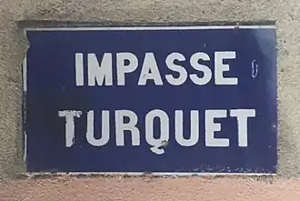 Voir la plaque.