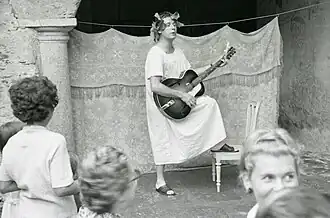 1963