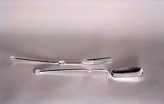 Cuillère et fourchette à dessert, en collaboration avec Lino Sabattini, photo 1963 par Paolo Monti.