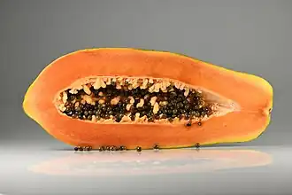 Autre papaye coupée.
