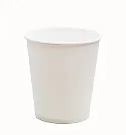 Tasse en papier typique moderne, jetable