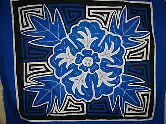 Mola (textile)
