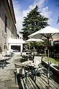 Vue partielle des jardins.