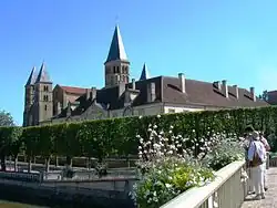 Le monastère et l'église.