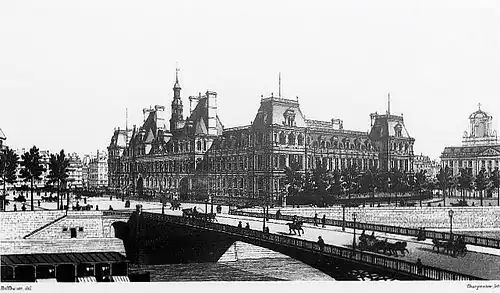 L'hôtel de ville reconstruit, à la fin du XIXe&nbsp;siècle.