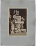 Nature morte avec des fragments de sculpture et d'architecture, tirage sur papier albuminé, 1868.