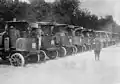 Parc de camions à vapeur réquisitionnés à Paris circa 1914-1915