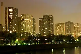Quartier de Beaugrenelle de nuit.