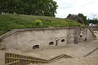 Bastion no 1, vu depuis la pente au-dessous du boulevard Poniatowski.
