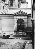 Fontaine en 1981 avant la rénovation.