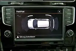 Ecran multimédia aide au parking