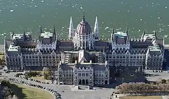 Vue aérienne du parlement.