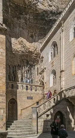 Escalier menant à la chaapelle Notre-Dame.