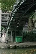 Vue en dessous de la passerelle.
