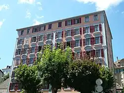 Autre bâtiment urbain horloger.