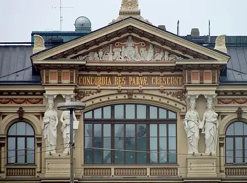 Déesse de l'Art et Caryatidess.