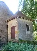 Petit pavillon dans le parc.