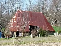 La grange ovale du Rouveix.