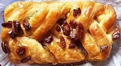 Viennoiserie danoise aux noix de pécan et au sirop d'érable, en France