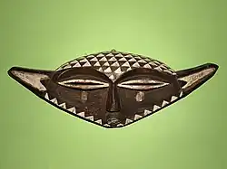 Masque pendé.