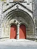 Vue extérieure du porche Sud de la tour