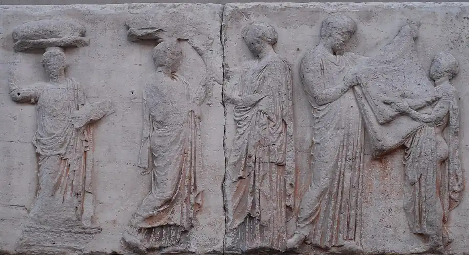 La remise du péplos, frise des Panathénées. British Museum.