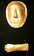 Masque mortuaire, Thaj