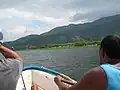 Des pêcheurs sur le réservoir de Canoabo.