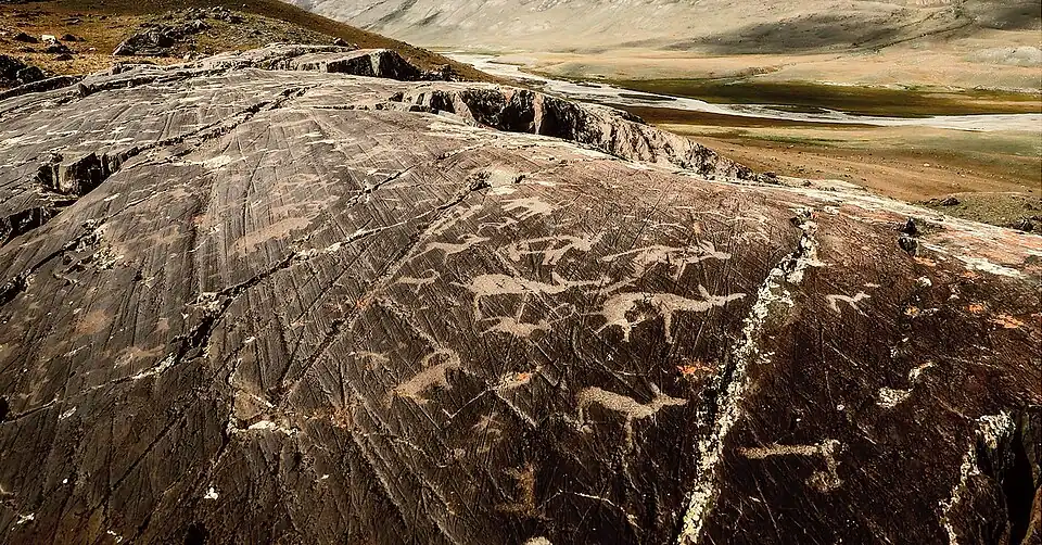 Art rupestre :Ensemble de pétroglyphes, Altaï, Mongolie.