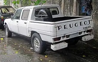 504 «&nbsp;Tonelada&nbsp;» pick-up à quatre portes au Brésil