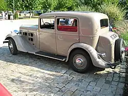 Peugeot 601.