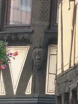 détail de l'oriel