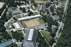 Description de cette image, également commentée ci-après