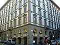 Vue depuis la place Piazza San Giovanni : le Palais Ceci et Rossi.