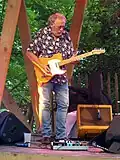 Alain Brach à la guitare