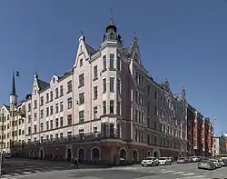 Pietarinkatu 7.