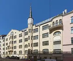 Pietarinkatu 9.