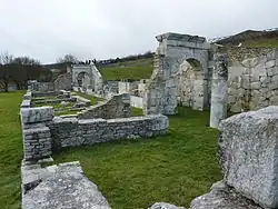 Des arches.