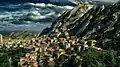 Le village accroché à la montagne