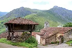 Un hórreo (grenier surélevé) à Pigüeña.