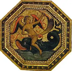 Tuile hexagonale avec dessin d'une sirène ailée chevauchant un dauphin.