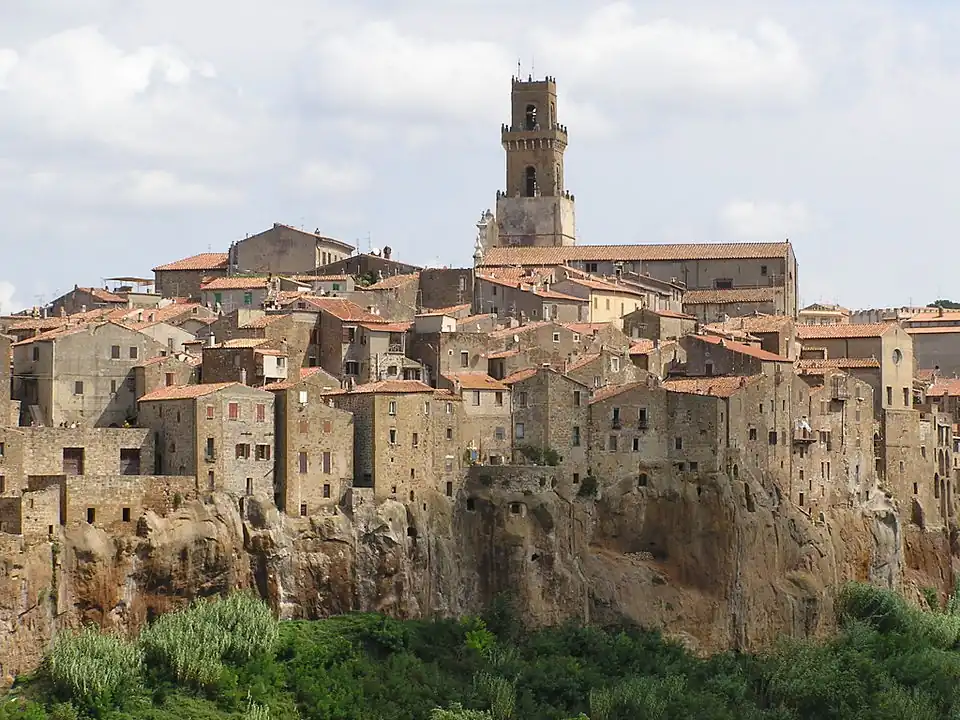 Le bourg médiéval perché.