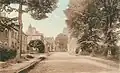 Plélan : la route de Ploërmel au début du XXe&nbsp;siècle.