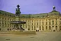 Fontaine des Trois Grâces sur la place