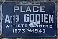 Voir la plaque.