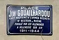 Place Jean Gouailhardou à Caluire-et-Cuire. C'est ici, dans la maison du Docteur Dugoujon, que Jean Moulin sera arrêté.