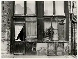Maison sur la place en 1975